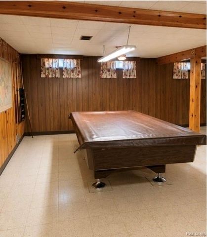 21240 Evergreen Street, St. Clair Shores, MI 48082