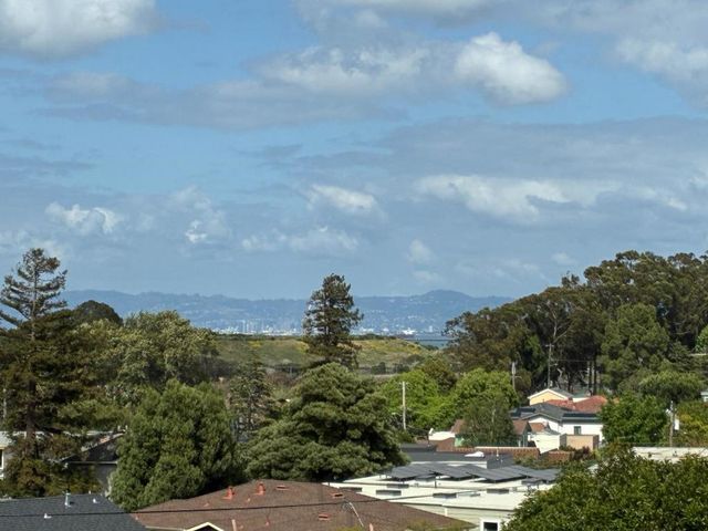 348 Mendocino Street, Brisbane, CA 94005