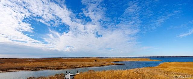 7 Widgeon Way, Westhampton Beach, NY 11978