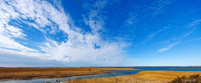 7 Widgeon Way, Westhampton Beach, NY 11978