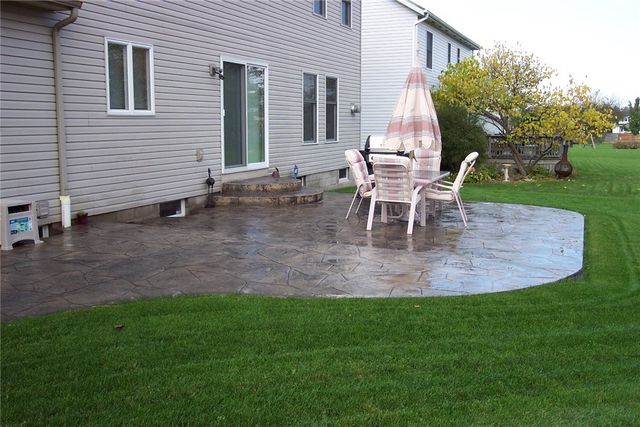 440 Old Country Road, Greece, NY 14612