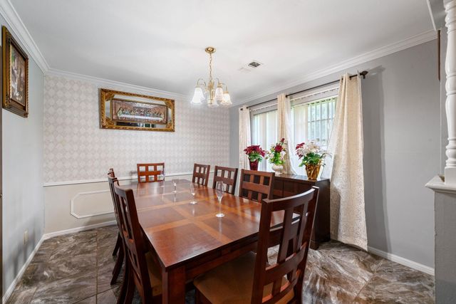 1102 Glouchester Lane, Houston, TX 77073