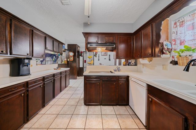 1102 Glouchester Lane, Houston, TX 77073