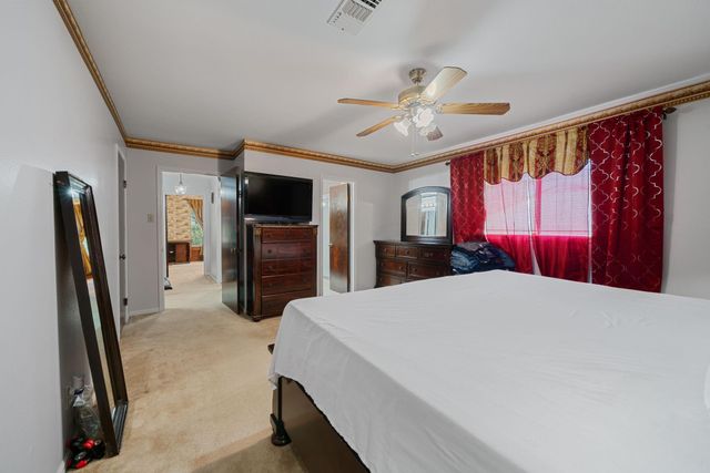 1102 Glouchester Lane, Houston, TX 77073