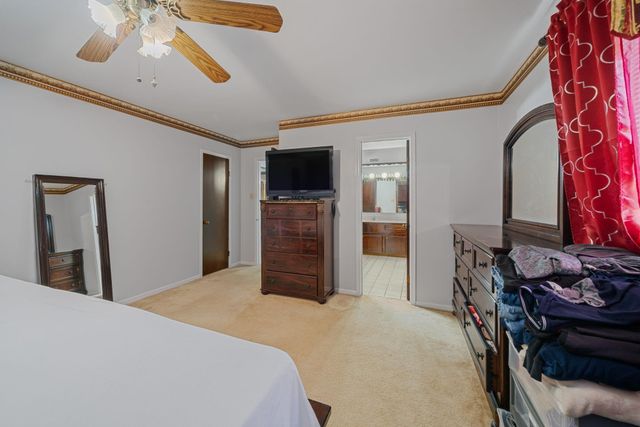 1102 Glouchester Lane, Houston, TX 77073