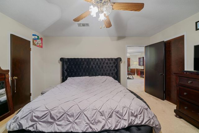 1102 Glouchester Lane, Houston, TX 77073