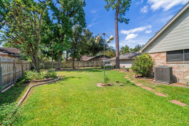 1102 Glouchester Lane, Houston, TX 77073