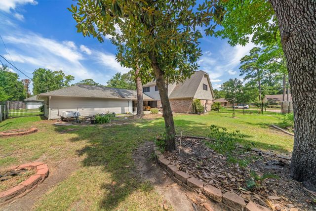 1102 Glouchester Lane, Houston, TX 77073