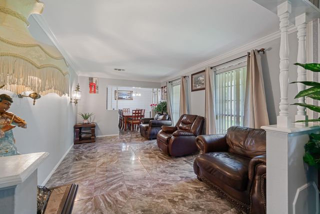 1102 Glouchester Lane, Houston, TX 77073