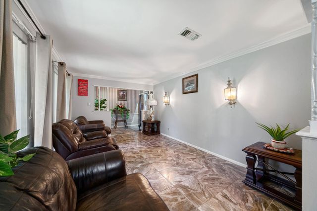 1102 Glouchester Lane, Houston, TX 77073