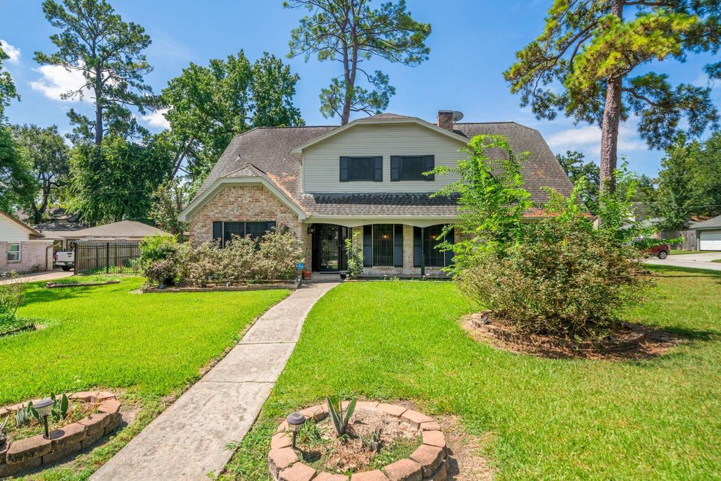 1102 Glouchester Lane, Houston, TX 77073