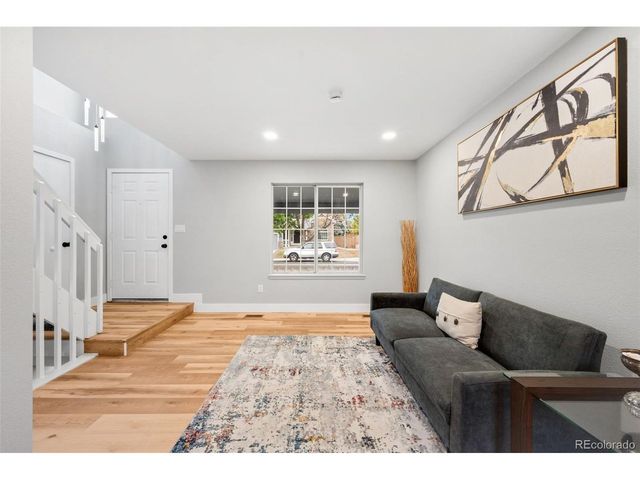 9809 Rosewalk Dr, Highlands Ranch, CO 80129