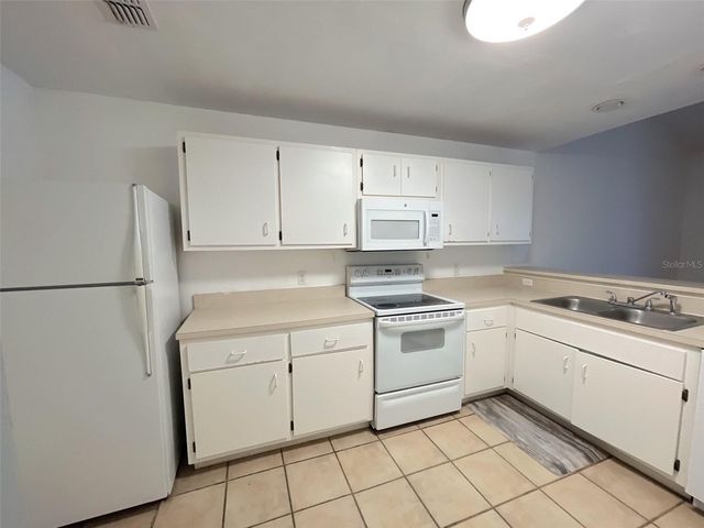 4700 SW ARCHER ROAD D30, Gainesville, FL 32608