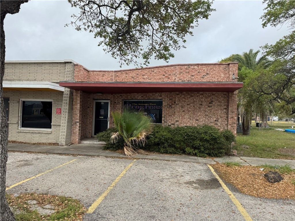 346 S Houston St, Aransas Pass, TX 78336 — photo 3