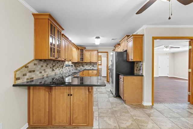 5263 Old Highway 87, Orange, TX 77632