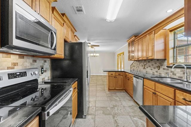 5263 Old Highway 87, Orange, TX 77632