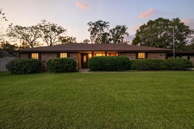 5263 Old Highway 87, Orange, TX 77632