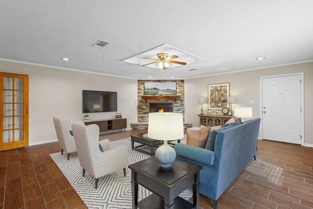 5263 Old Highway 87, Orange, TX 77632