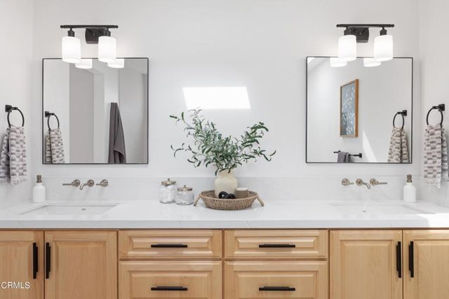 280 E Loop Drive B, Camarillo, CA 93010