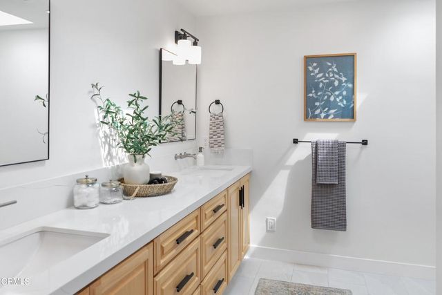 280 E Loop Drive B, Camarillo, CA 93010