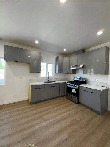 4721 W Oakfield, Santa Ana, CA 92703