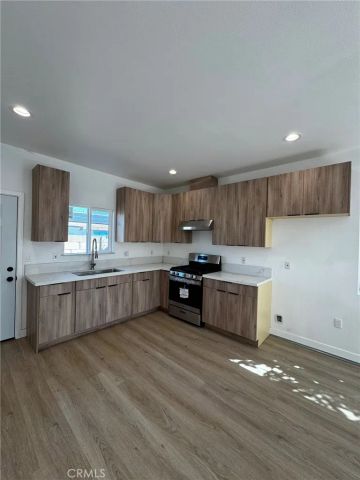 4721 W Oakfield, Santa Ana, CA 92703