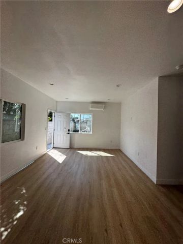 4721 W Oakfield, Santa Ana, CA 92703