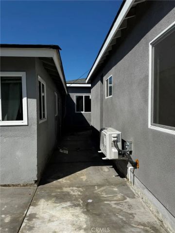 4721 W Oakfield, Santa Ana, CA 92703