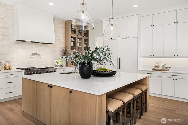 10415 SE 13th Street, Bellevue, WA 98004