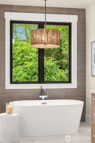 10415 SE 13th Street, Bellevue, WA 98004