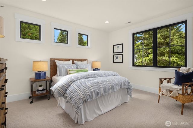10415 SE 13th Street, Bellevue, WA 98004