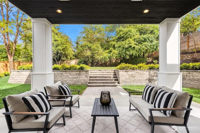 10415 SE 13th Street, Bellevue, WA 98004