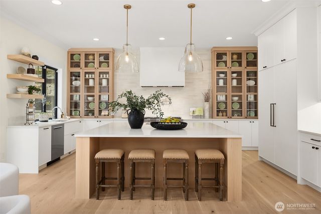 10415 SE 13th Street, Bellevue, WA 98004