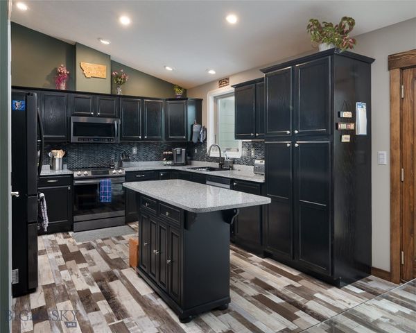158 Harvester Lane, Belgrade, MT 59714
