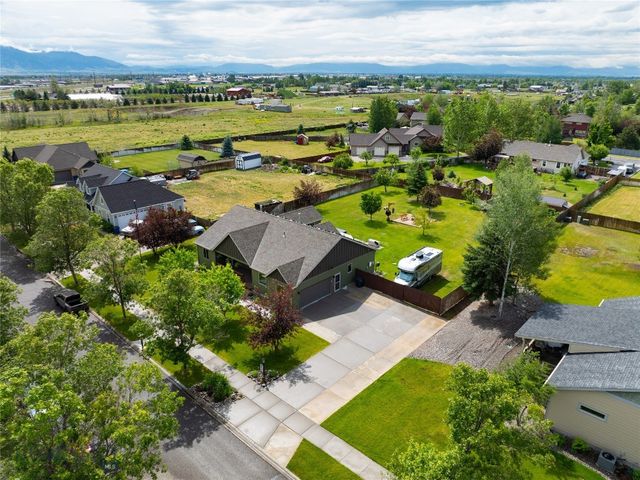 158 Harvester Lane, Belgrade, MT 59714