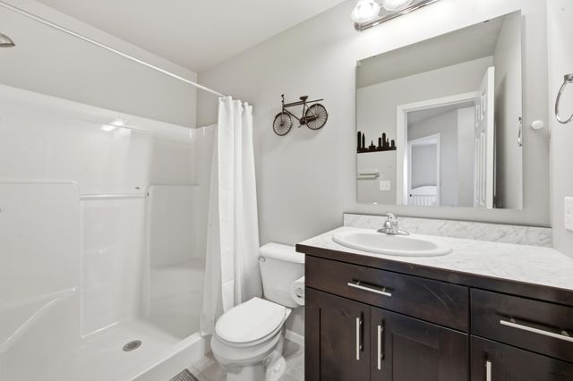 1307 30th Avenue W, West Fargo, ND 58078