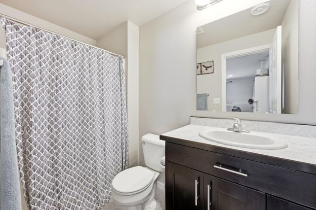1307 30th Avenue W, West Fargo, ND 58078