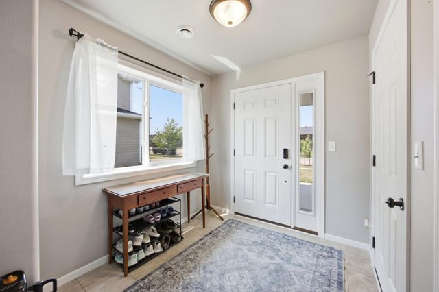 1307 30th Avenue W, West Fargo, ND 58078