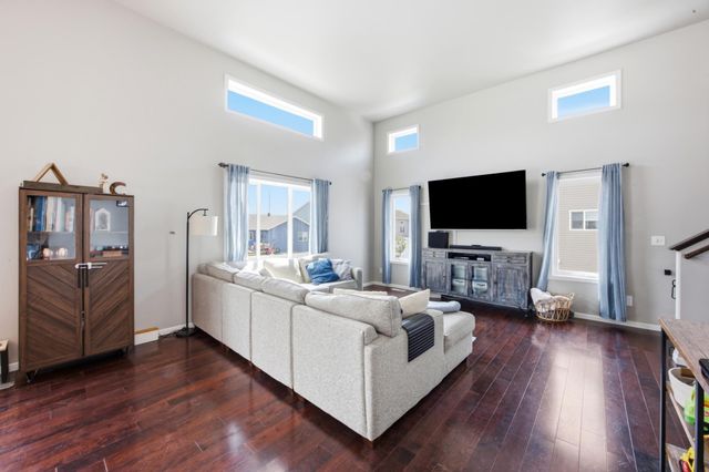 1307 30th Avenue W, West Fargo, ND 58078