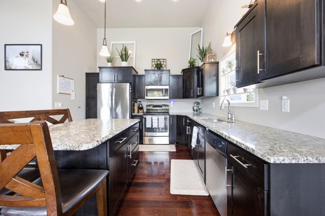 1307 30th Avenue W, West Fargo, ND 58078