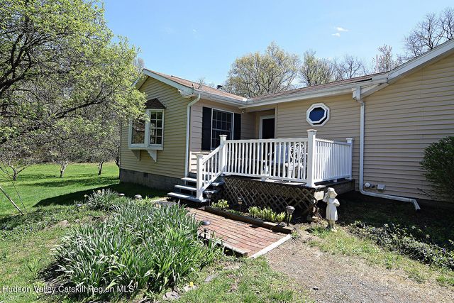 32 Old Route 199, Red Hook, NY 12571