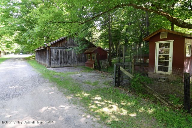 32 Old Route 199, Red Hook, NY 12571