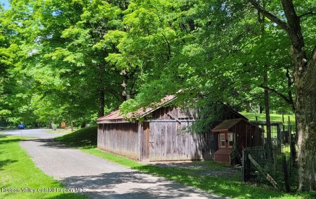 32 Old Route 199, Red Hook, NY 12571