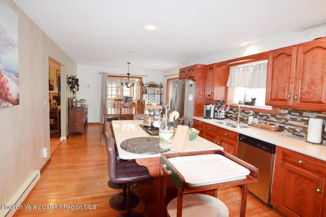 32 Old Route 199, Red Hook, NY 12571