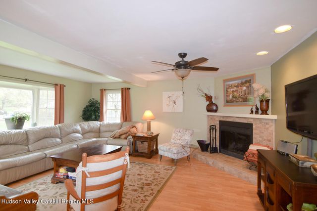 32 Old Route 199, Red Hook, NY 12571