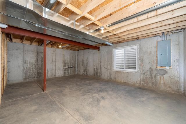 106 W Thompson Street, Harvard, IL 60033