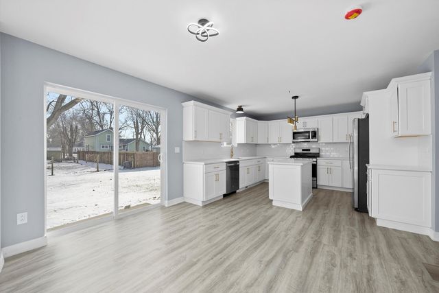 106 W Thompson Street, Harvard, IL 60033