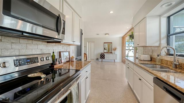 603 BARNES PARKWAY, Nokomis, FL 34275