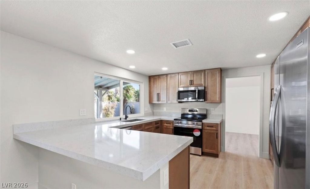 3588 Franciscan Lane, Las Vegas, NV 89121 — photo 5