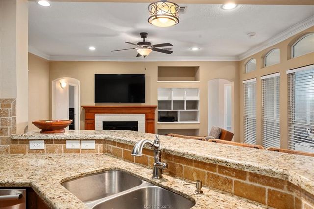 4421 Ledgestone Trail, College Station, TX 77845